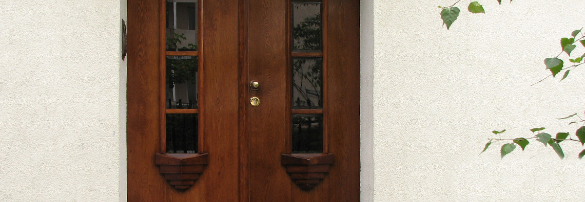Renowacja drzwi drewnianych